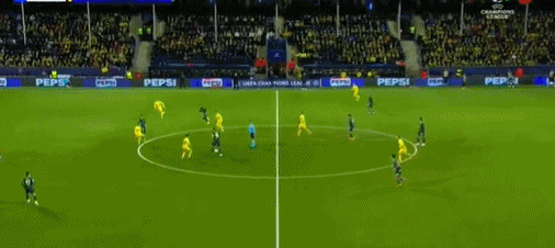 1-3！哈兰德8场1球持续低迷，金球先生染红，曼城制造欧冠大冷