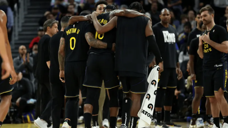 开云在线观看-库明加复出惊艳!勇士惨遭双杀,库里低迷16中6,格林又拖后腿