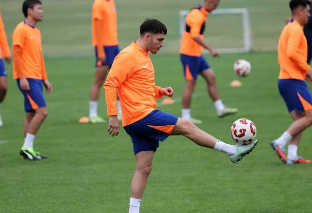 开云官网-洛佩斯转投西乙,泰山腾出外援名额,锻炼彭啸有功 邦本重返辽宁